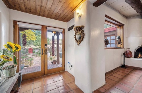Tesuque House | Tranquil Tesuque Retreat With Kiva Fireplace