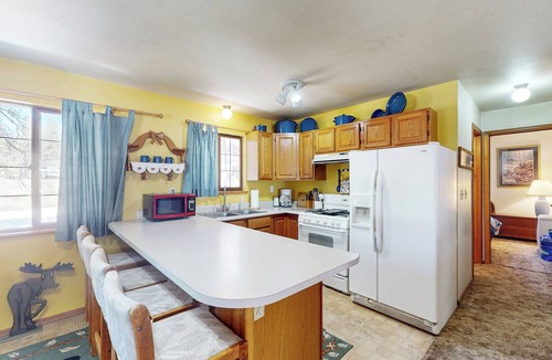 Westcliffe House | Tranquil Wet Mtn Cabin w/Views on 3 Acres!