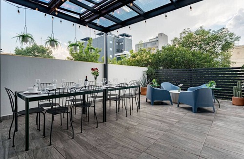 Roma Sur House | Trendy Roma, Private Rooftop, BBQ, AC & Gym