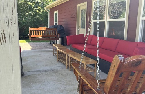 Oakhurst House | Trinity River Front home with gorgeous views! Pet Friendly