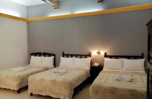 Centro Hotel | Triple-Bed Room in Mérida’s Heart — Close to Paseo Montejo & Downtown