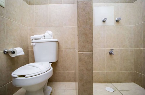 Centro Hotel | Triple-Bed Room in Mérida’s Heart — Close to Paseo Montejo & Downtown