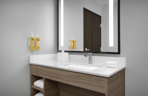 Midland Hotel | Tru By Hilton Midland East