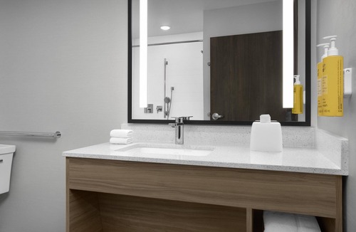 Midland Hotel | Tru By Hilton Midland East