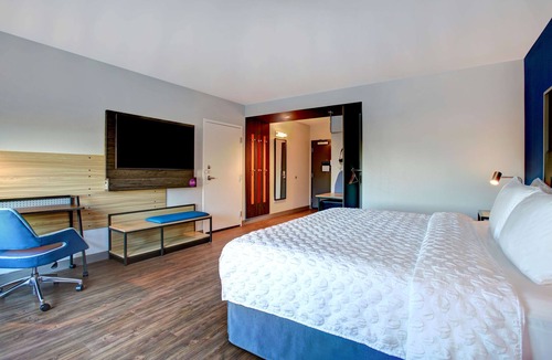 Roanoke Hotel | Tru by Hilton Northlake Fort Worth, TX
