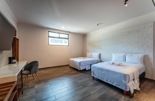 Centro Hotel | Two Modern Double Room – Comfortable Stay for 8 Guests in Mérida