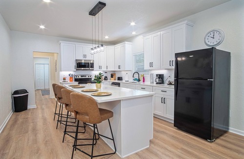 Eastside Promise Neighborhood House | Ultimate 4 Bedroom Comfort So Close to Riverwalk!