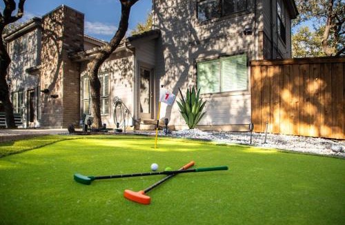 Wetmore House | Ultimate Backyard Pool Game Room Kid's Room