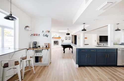 Raskin Estates House | Ultimate Backyard Retreat | Heated Pool/BBQ/Games