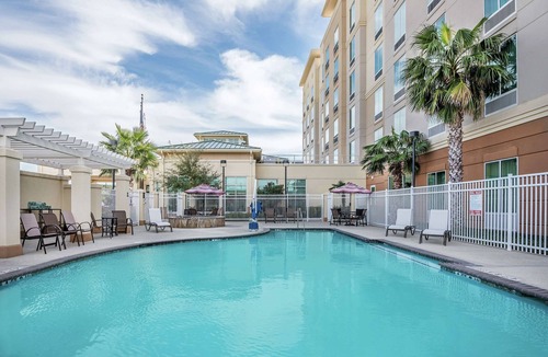 Far North Central Hotel | Uncover San Antonio’s Top Highlights w/a Modern Touch | Outdoor Pool Access