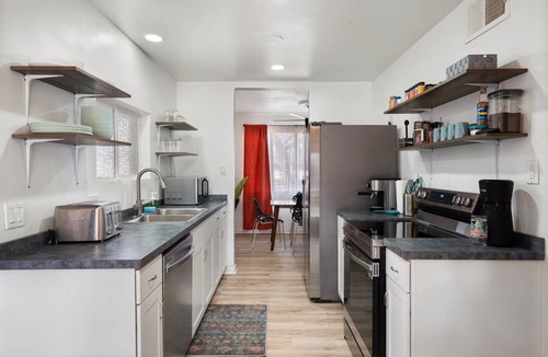 Casa Grande House | Under the Mesquites - in the heart of Casa Grande