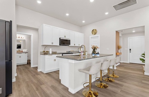 Midland House | Unforgettable 4BD Oasis in West Texas