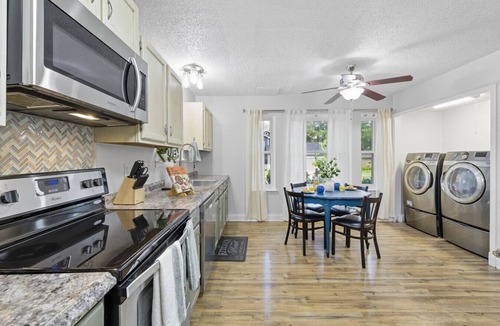 Live Oak House | Unique Dome Escape Hot Tub, Game Room, Sleeps 14