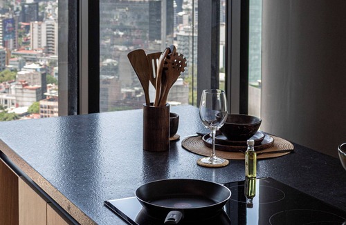 Reforma Hotel | University Tower Kukun Apartments