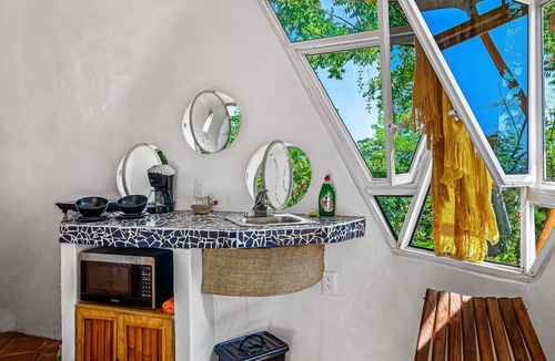 Isla Navidad Villa | Unwind in Paradise: A Serene Getaway in Isla de Navidad