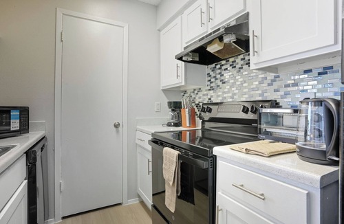 North San Antonio - SAT Apartment | Updated 2BR 2BA with full kitchen
