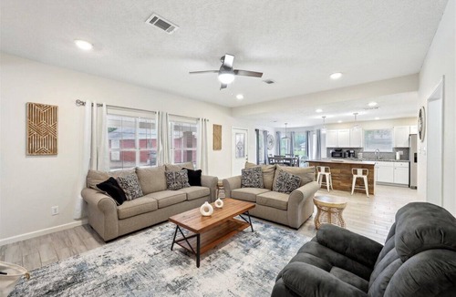 Lakeview  Jefferson County House | Updated 5 bedroom home w/pool
