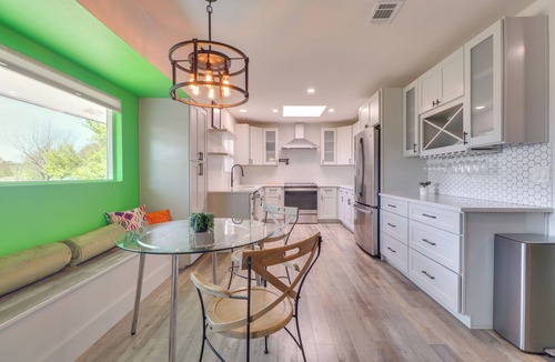 Manchaca House | Updated MCM Hill Country Charmer 14 Mi to Dtwn ATX