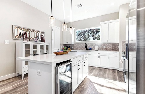 Spring Branch West House | Upscale Gated 3BR wGarage Near CityCentre & Memorial