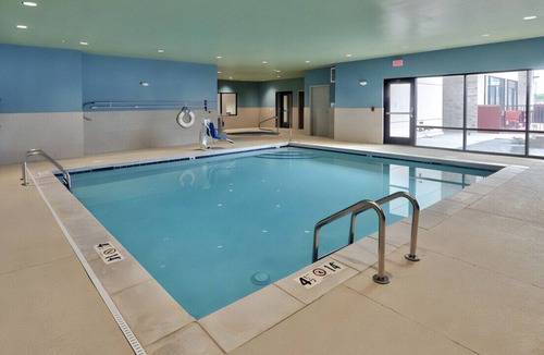 Northeast Heights House | Upscale & Stylish Room! for Groups & Families