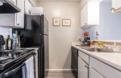 Park Central Apartment | Urban Stay in North Dallas! 1 Bedroom Apt!
