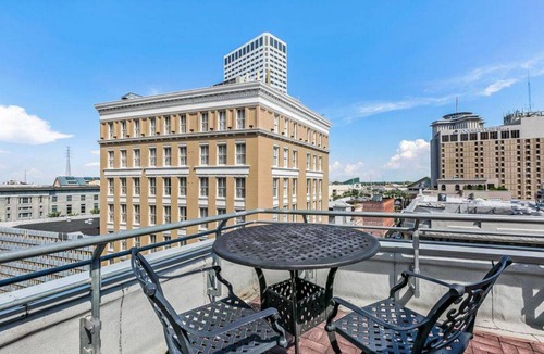 Central Business District Hotel | Hotel ∙ Gorgeous condo in Merchant Lofts by Hosteeva