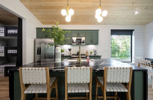 Broken Bow Cabin | Vacana SIO, Swing Set, Games, Hot Tub, Fire Pit