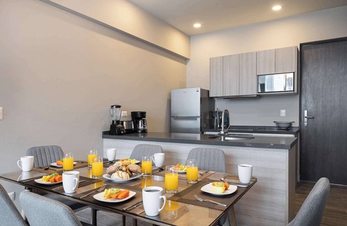 Monterrey Apartment | Valle Poniente, Pool, Gym & Mountain View Balcony