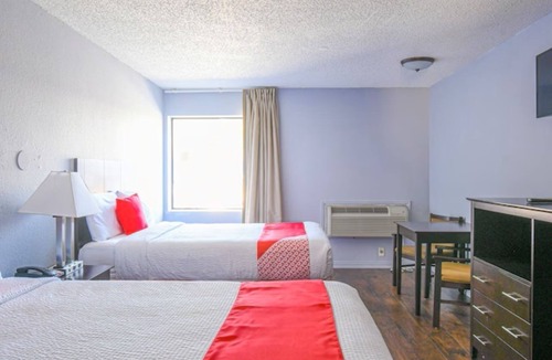 Irving Hotel | Value Stay! | Two Beds | Near Cultural Irving Arts Center | Seasonal Pool