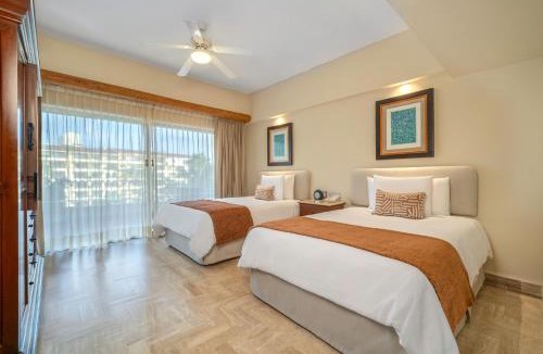 Marina Vallarta Resort | Velas Vallarta Suite Resort All-Inclusive
