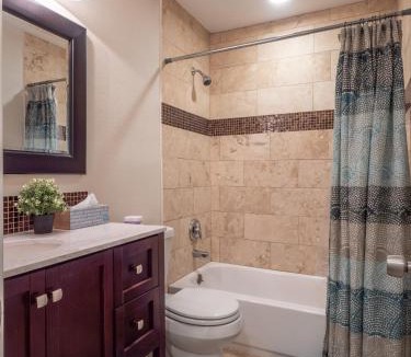 North Loop Apartment | Verandas at Uptown