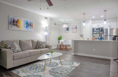 Vickery Meadow Apartment | vibrant Dallas stay