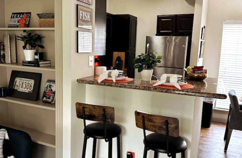 Westchase Apartment | Vibrant & Peaceful 1BDR Attached Garage