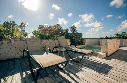 Tulum City Center Apartment | Vida Jungle Apart 1 with special fee to access Hotel Bardo