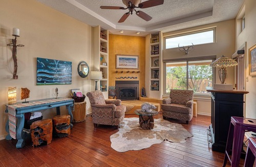 Ranchito House | Views, Peace and Quiet in Placitas with hot tub and sauna