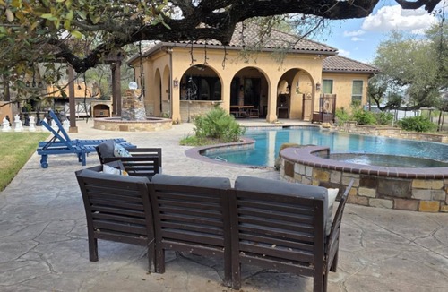 Bulverde House | Villa at Cibolo Chase-private resort with pool and hot tub