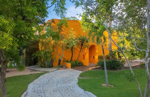 El Tuito Villa | Villa Cascada Luxury Riverfront Retreat, Villa Cascada Riverfront Pickleball Resort