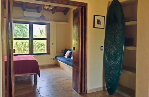 Saladita House | VILLA DE LOS MANGOS @ WORLD CLASS SURF BREAK PLAYA LA SALADITA