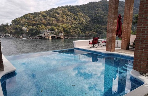 Boca de Tomatlan House | Villa la lancha on the beach