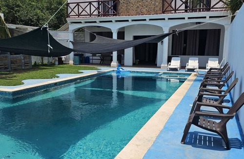 Monterrico Ski Chalet | Villa Le Mirage Monterrico Guatemala