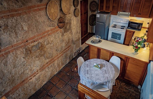 Antigua Guatemala Apartment | Villa Luisa Mercedes, El Solar Apartments, excellent location in Antigua.