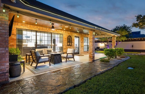 McAllen House | Villa Mani ‒ Comfortable McAllen Retreat for Professionals & Families