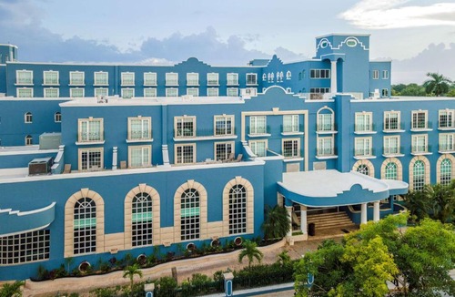 Centro Hotel | Villa Mercedes Curio Collection By Hilton