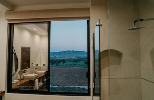 Valle de Guadalupe Hotel | Villa Montefiori