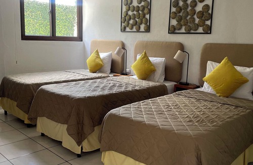 Zona 13 Hotel | Villa Nola