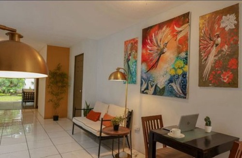 Zona 13 Hotel | Villa Nola