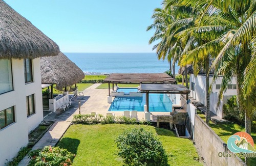 Monterrico Ski Chalet | Villa Nonna, Spectacular house on the beachfront