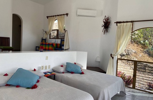 Costalegre Bed & Breakfast | Villa Siempre Domingo