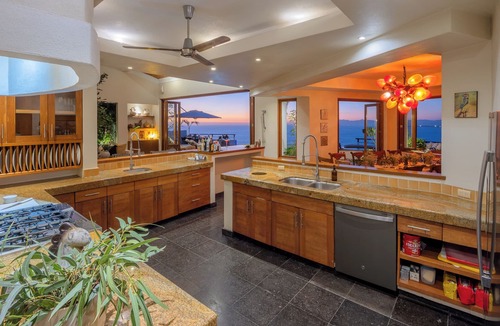 Romantic Zone Villa | Villa Ventana: 7 Bedroom Luxury -with Staff