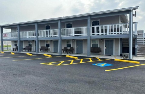 Rockport Hotel | Village Inn Motel Rockport near Aransas Bay